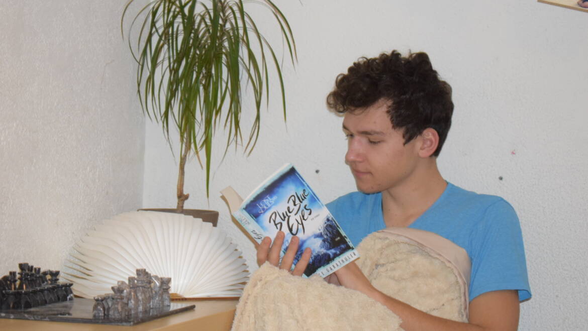 Blue Blue Eyes (1) / Rezension