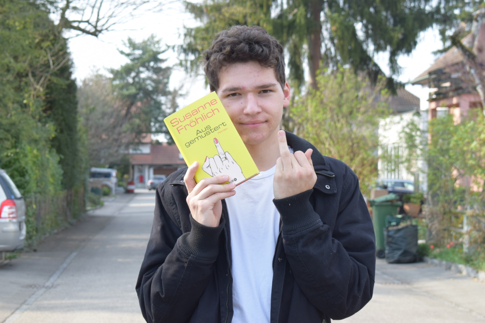 Ausgemustert / Rezension