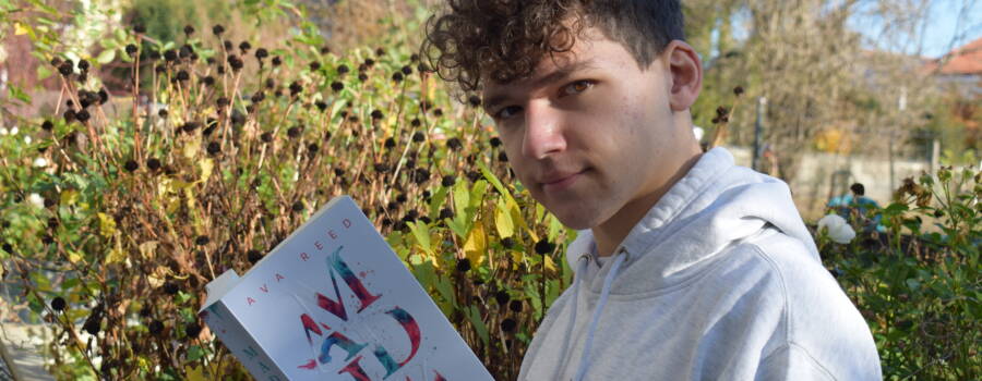 MADLY (2) / Rezension