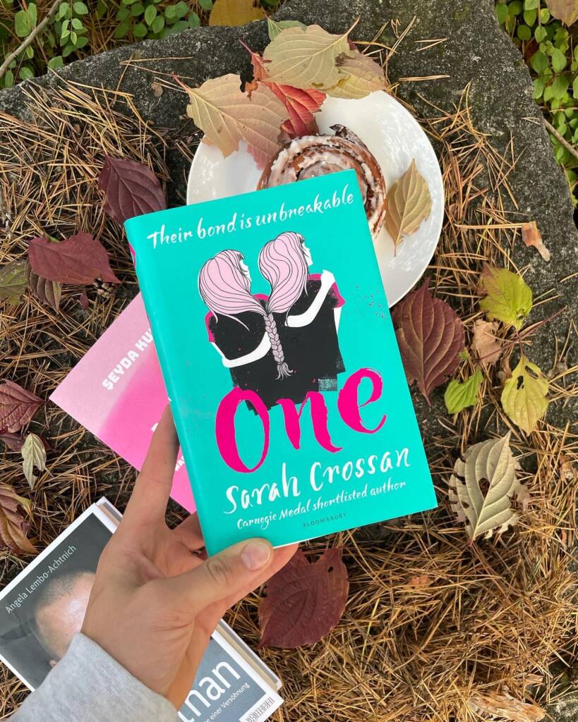 One - Sarah Crossan
